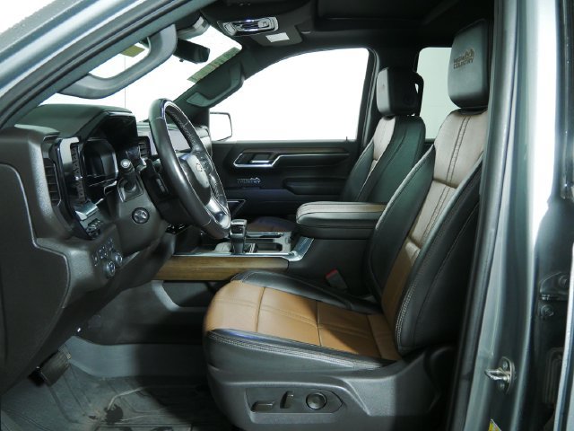 Used 2024 Chevrolet Silverado 1500 High Country AWD/4WD image 20