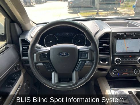 Used 2018 Ford Expedition XLT w/ Equipment Group 202A RWD image 14