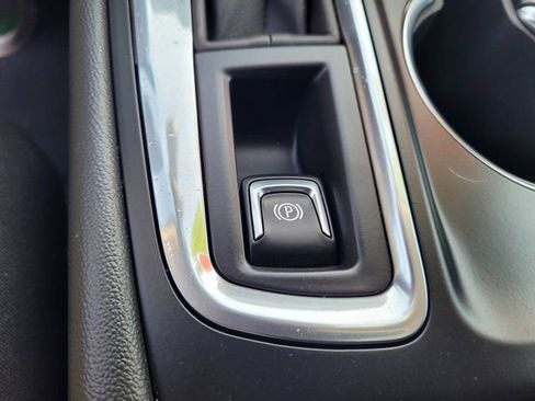 Used 2023 Chevrolet Equinox LT w/ LPO, Floor Liner Package image 23