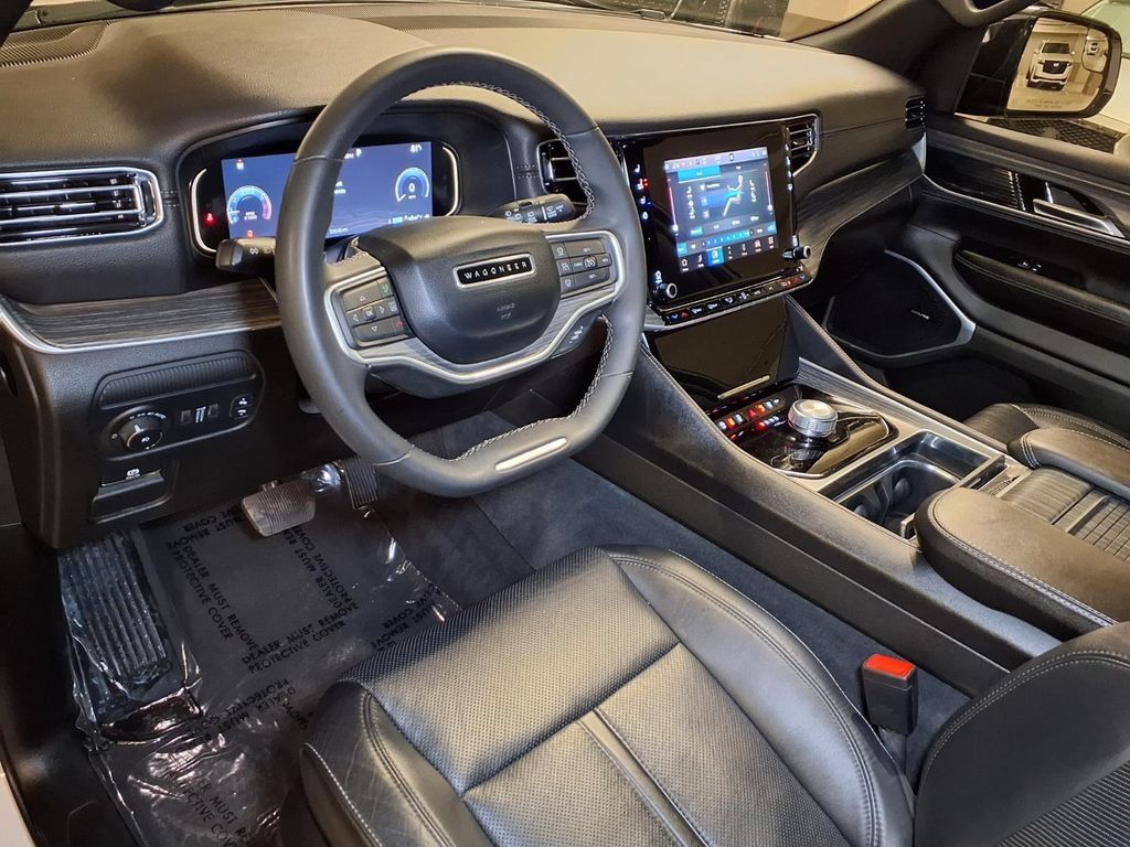 Used 2024 Jeep Wagoneer Series II w/ Flexible Seating Group RWD image 25