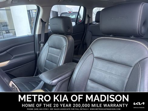 Used 2019 GMC Acadia Denali w/ Technology Package image 17