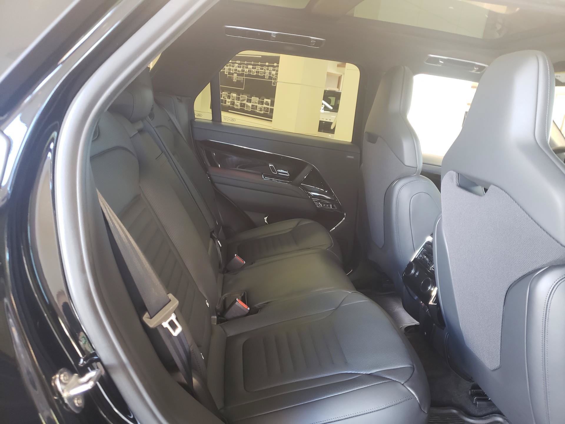 New 2027 Land Rover Range Rover Sport SV AWD/4WD image 5