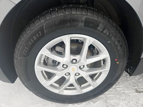 Used 2024 Chevrolet Equinox LT image 36