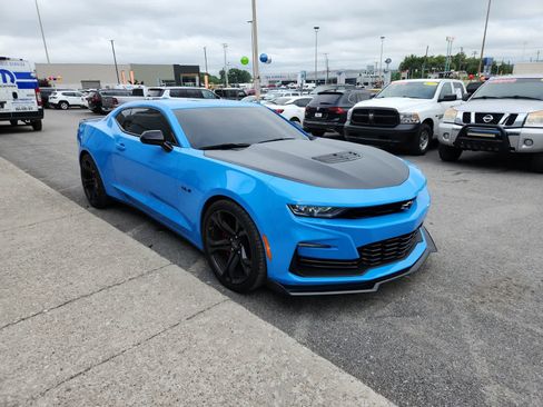 Used 2023 Chevrolet Camaro SS RWD image 7