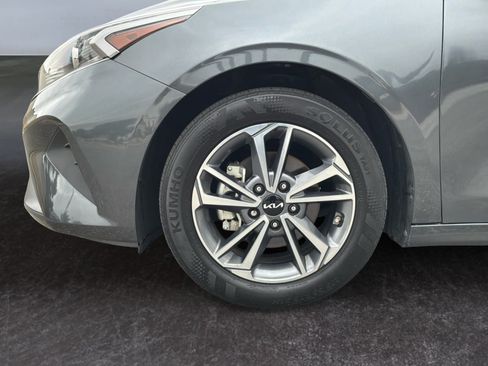 Used 2023 Kia Forte LXS FWD image 9