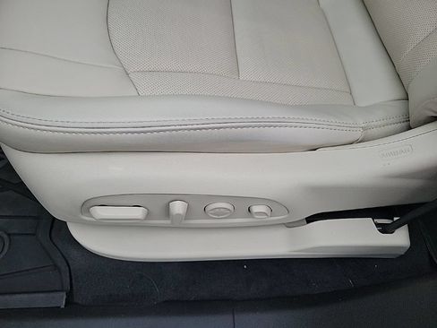 Used 2023 Buick Enclave Premium w/ Experience Buick Package AWD/4WD image 14
