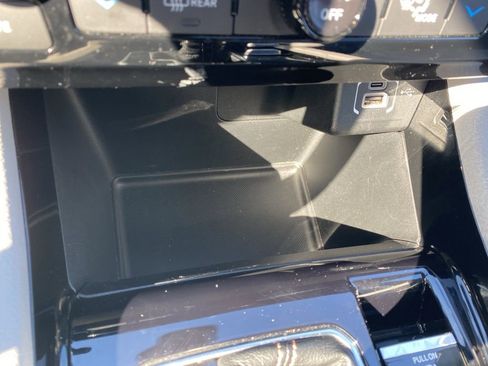 Used 2022 Jeep Compass Limited image 28