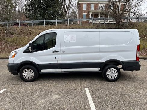Used 2015 Ford Transit 250 130 Low Roof w/ Exterior Upgrade Package image 18