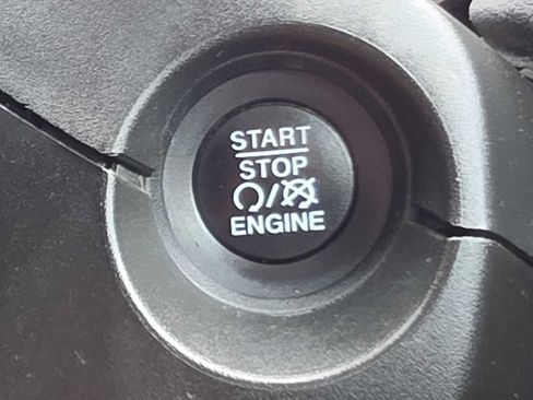 Used 2019 Jeep Compass Limited FWD image 24