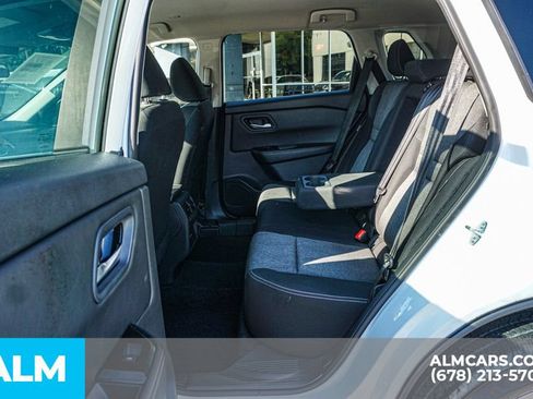 Used 2024 Nissan Rogue SV FWD image 21