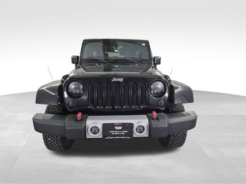 Used 2015 Jeep Wrangler Unlimited Sahara w/ Connectivity Group image 4