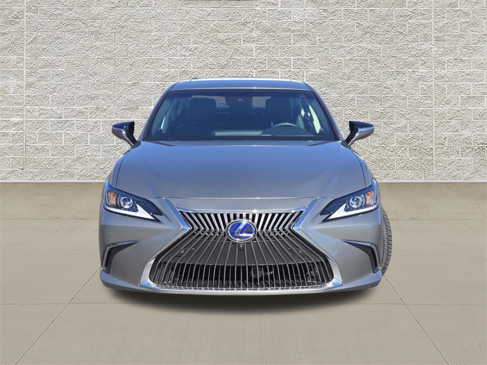 Used 2021 Lexus ES 300h w/ Accessory Package FWD image 2