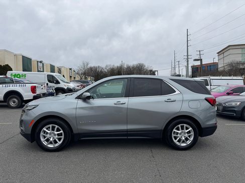Used 2023 Chevrolet Equinox LT image 3