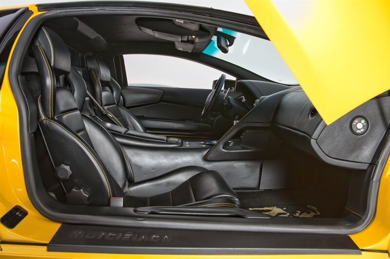 Used 2006 Lamborghini Murcielago Coupe AWD/4WD image 31