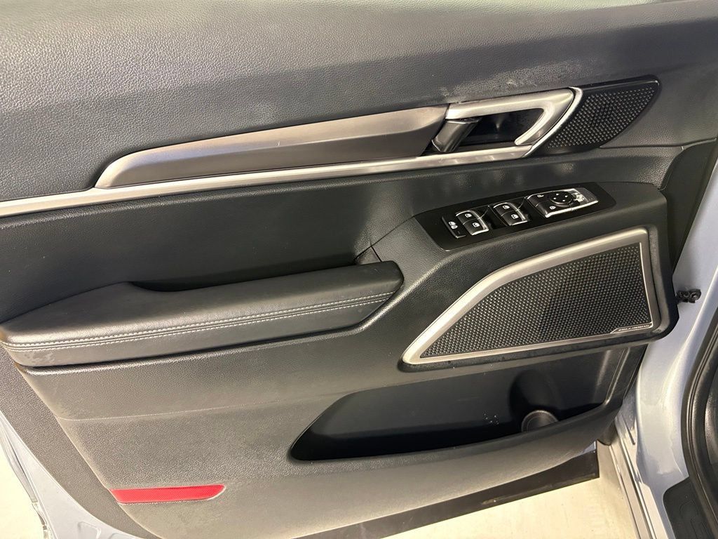 Used 2025 Kia Telluride S FWD image 15
