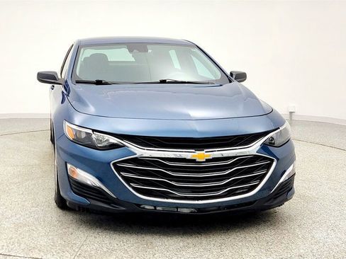 Used 2024 Chevrolet Malibu LS w/ Driver Confidence Package image 2