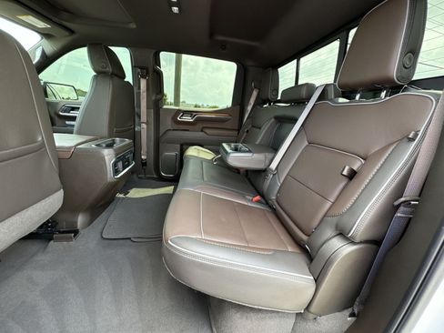 Used 2025 GMC Sierra 1500 Denali w/ Denali Reserve Package AWD/4WD image 25