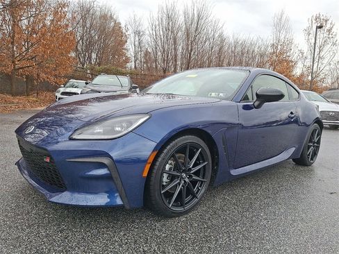 Used 2022 Toyota GR86 Premium image 3