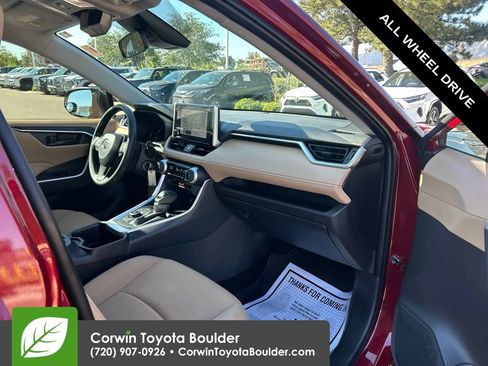Used 2025 Toyota RAV4 LE AWD/4WD image 11