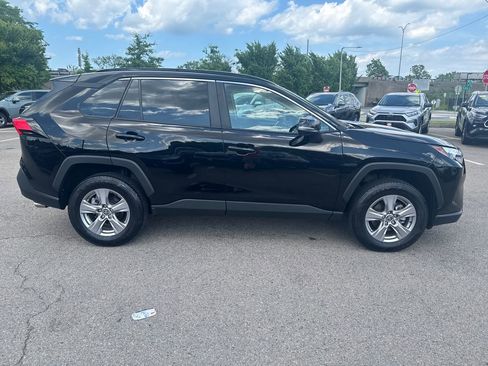 Used 2025 Toyota RAV4 XLE AWD/4WD image 9