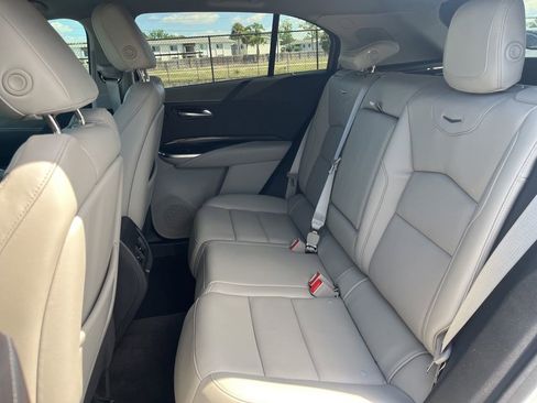 Used 2022 Cadillac XT4 Premium Luxury w/ Enhanced Visibility Package FWD image 3
