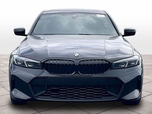 Used 2023 BMW 330i Sedan w/ M Sport Package RWD image 3