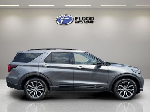 New 2026 Ford Explorer ST-Line AWD/4WD image 4