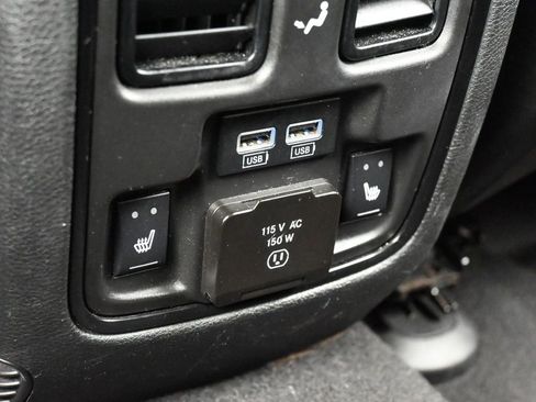 Used 2023 Dodge Durango GT image 40