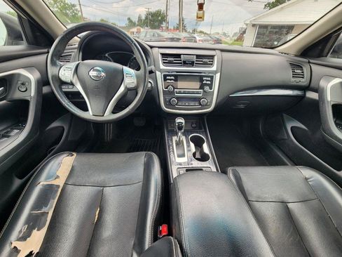 Used 2017 Nissan Altima 2.5 SL w/ Moonroof Package FWD image 13