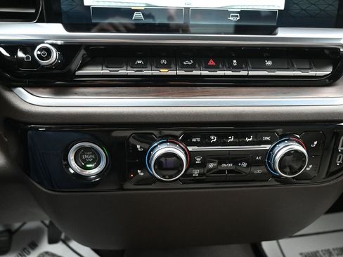 Used 2022 GMC Sierra 1500 SLT image 15