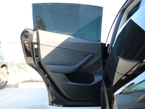 Used 2024 Tesla Model Y 2WD image 16