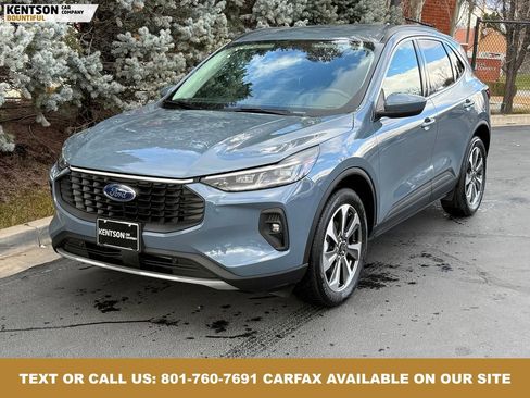 Used 2025 Ford Escape Platinum image 3