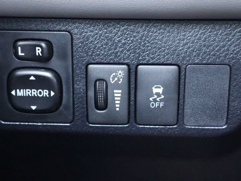 Used 2013 Toyota RAV4 Limited FWD image 28
