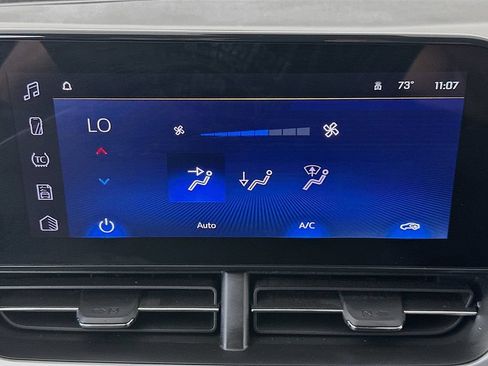 Used 2025 Chevrolet Trax LT w/ Driver Confidence Package FWD image 18