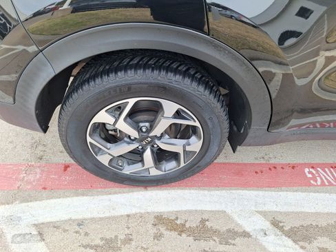 Used 2021 Kia Sportage LX w/ LX Fwd Popular Package image 11