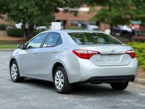 Used 2015 Toyota Corolla LE FWD image 9