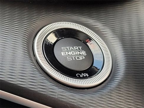 Used 2023 Jeep Grand Cherokee L Laredo image 25