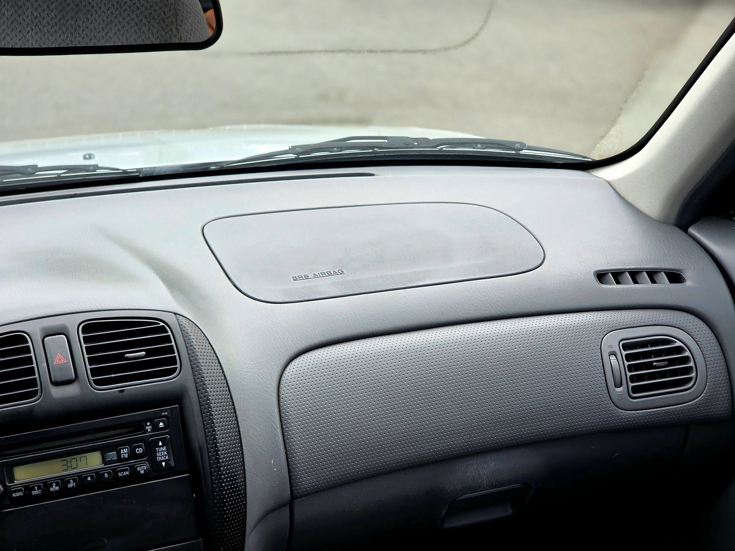 Used 1999 MAZDA Protege FWD image 33