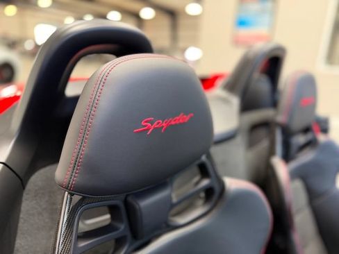 Used 2022 Porsche 718 Boxster Spyder RWD image 31
