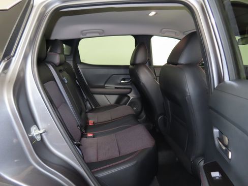 Certified 2025 Nissan Kicks SR image 33