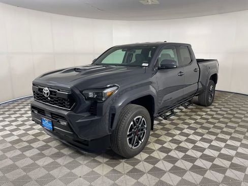 Used 2024 Toyota Tacoma TRD Sport AWD/4WD image 1