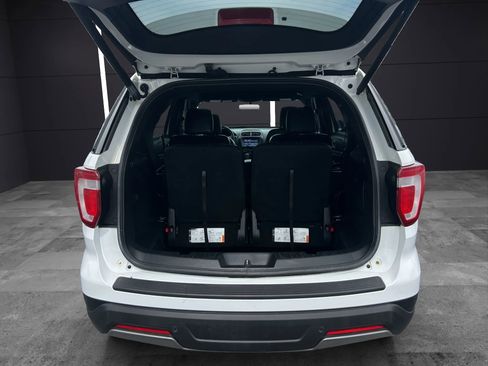 Used 2019 Ford Explorer XLT w/ Equipment Group 202A image 27