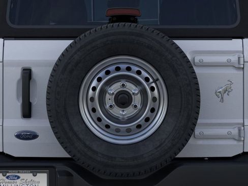 New 2025 Ford Bronco 4-Door image 24