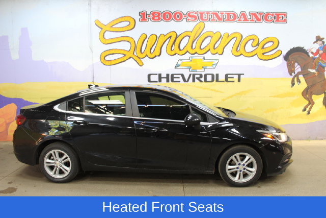 Used 2018 Chevrolet Cruze LT FWD image 1