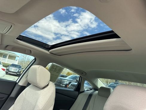 Used 2024 Honda Accord EX image 11