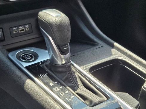 Certified 2024 Nissan Sentra SV FWD image 27