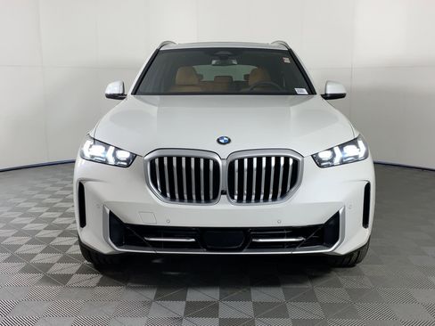 New 2026 BMW X5 xDrive40i w/ Climate Comfort Package image 5