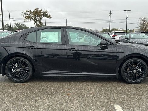 New 2026 Toyota Camry Hybrid image 10