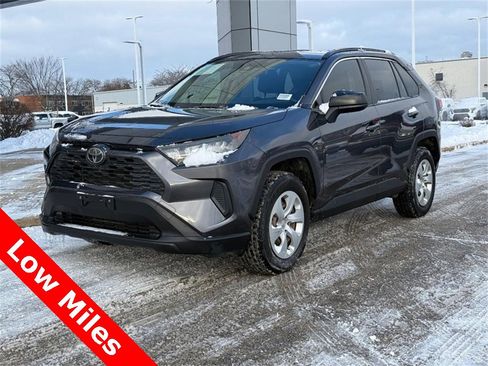 Used 2019 Toyota RAV4 LE image 7