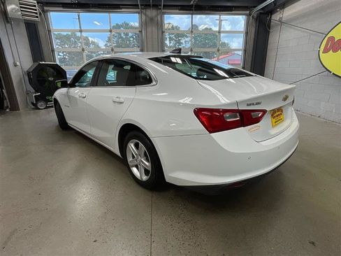 Used 2021 Chevrolet Malibu LS w/ Driver Confidence Package II FWD image 3